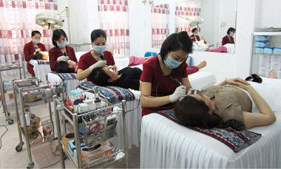 11+ Cơ sở học điêu khắc chân mày uy tín giỏi tay nghề TPHCM