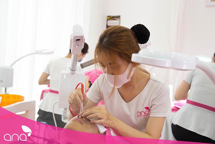 11+ Cơ sở học điêu khắc chân mày uy tín giỏi tay nghề TPHCM